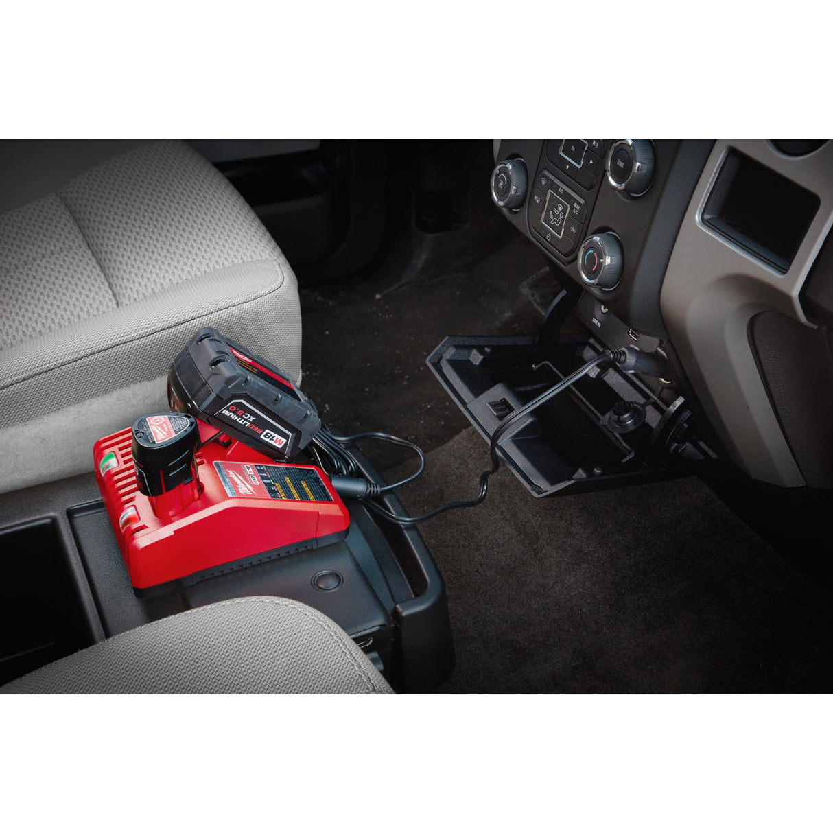 Milwaukee M12-18 ac încărcător   4932459205