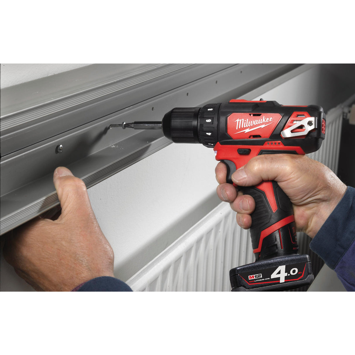 Milwaukee M12bdd-402c mașină de găurit sub-compactă 4933441925