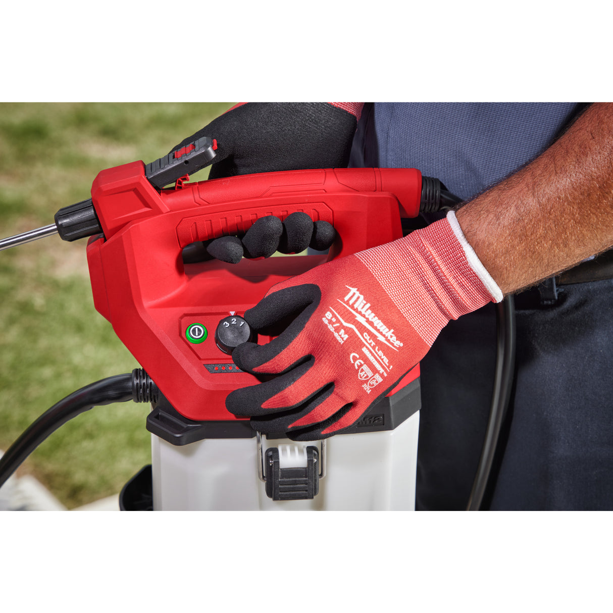 Milwaukee M12bhcs3l-0 pulverizator sub. chimice 3.7l 4933480781