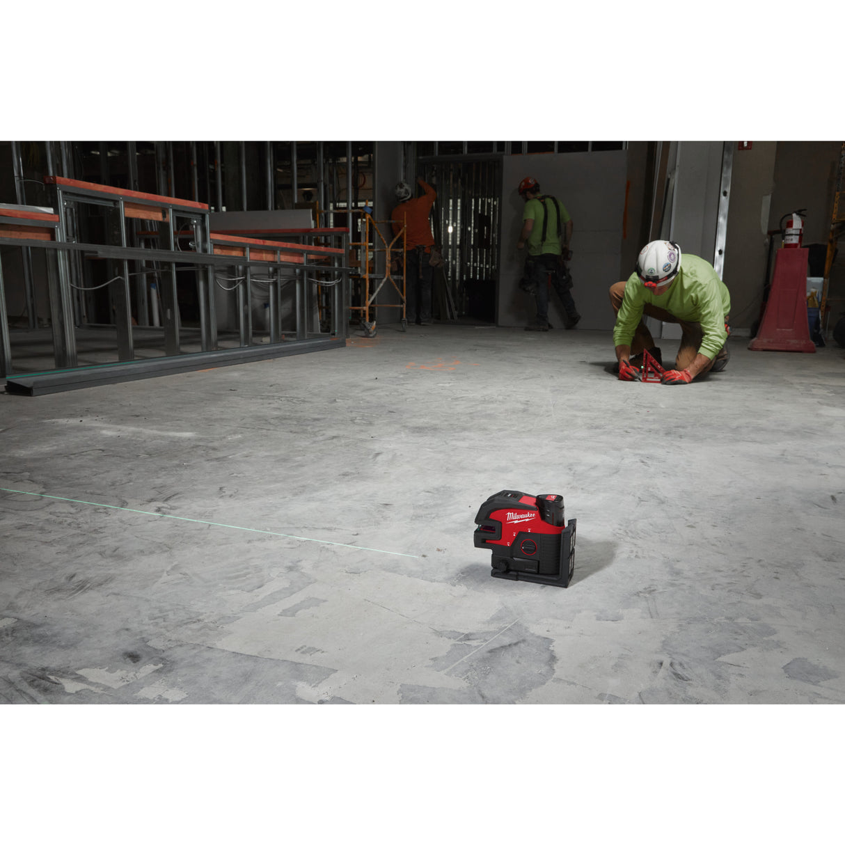 Milwaukee M12cll4p-301c nivelă laser cu linie transversală  4933479203