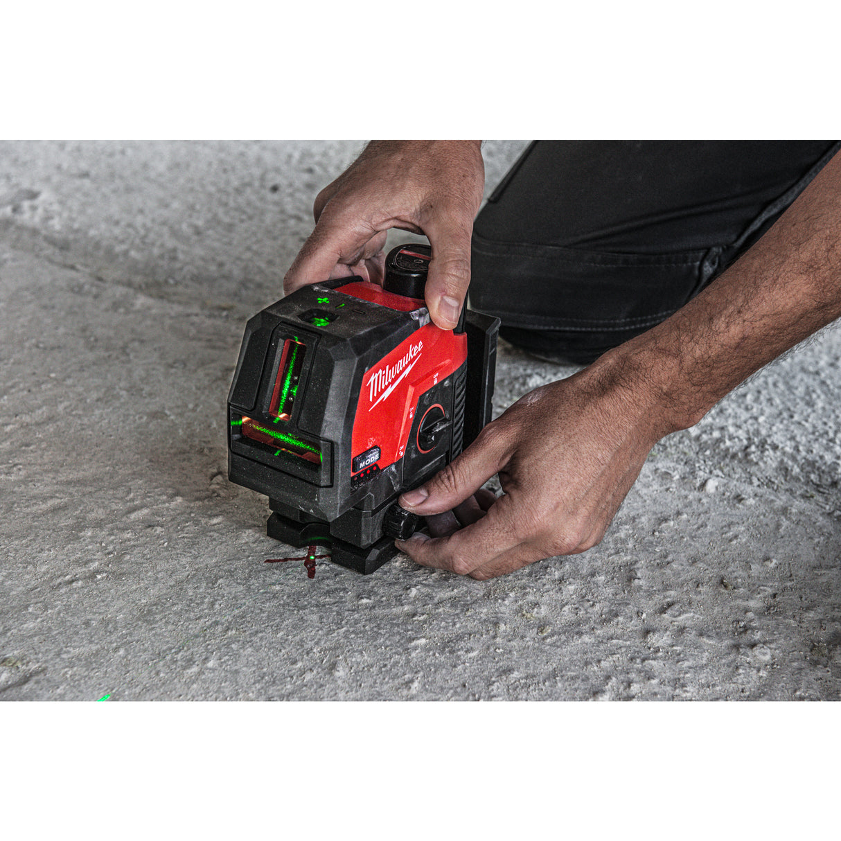 Milwaukee M12cllp-301c M12 laser linii cruce 2p 4933478100