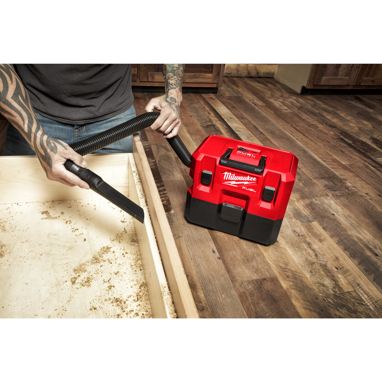 Milwaukee M12fvcl-0 asipirator umed/uscat   4933478186