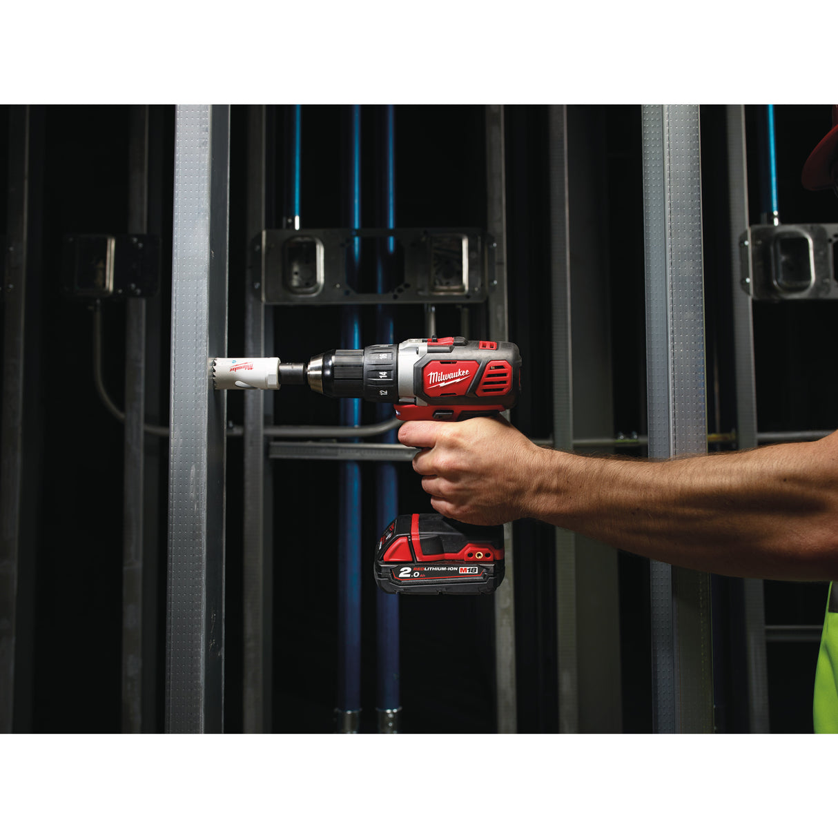 Milwaukee M18bdd-202c mașină de găurit și înșurubat cu acumulator 4933443555