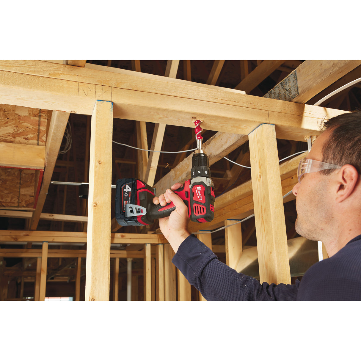 Milwaukee M18bdd-402c mașină de găurit și înșurubat cu acumulator 4933443565