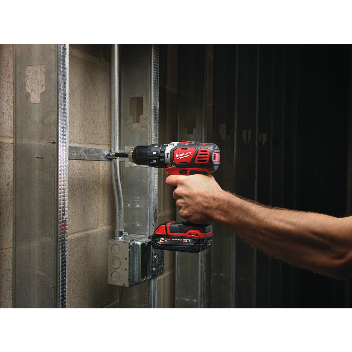 Milwaukee M18bpd-202c mașină de găurit cu acumulator 4933443515