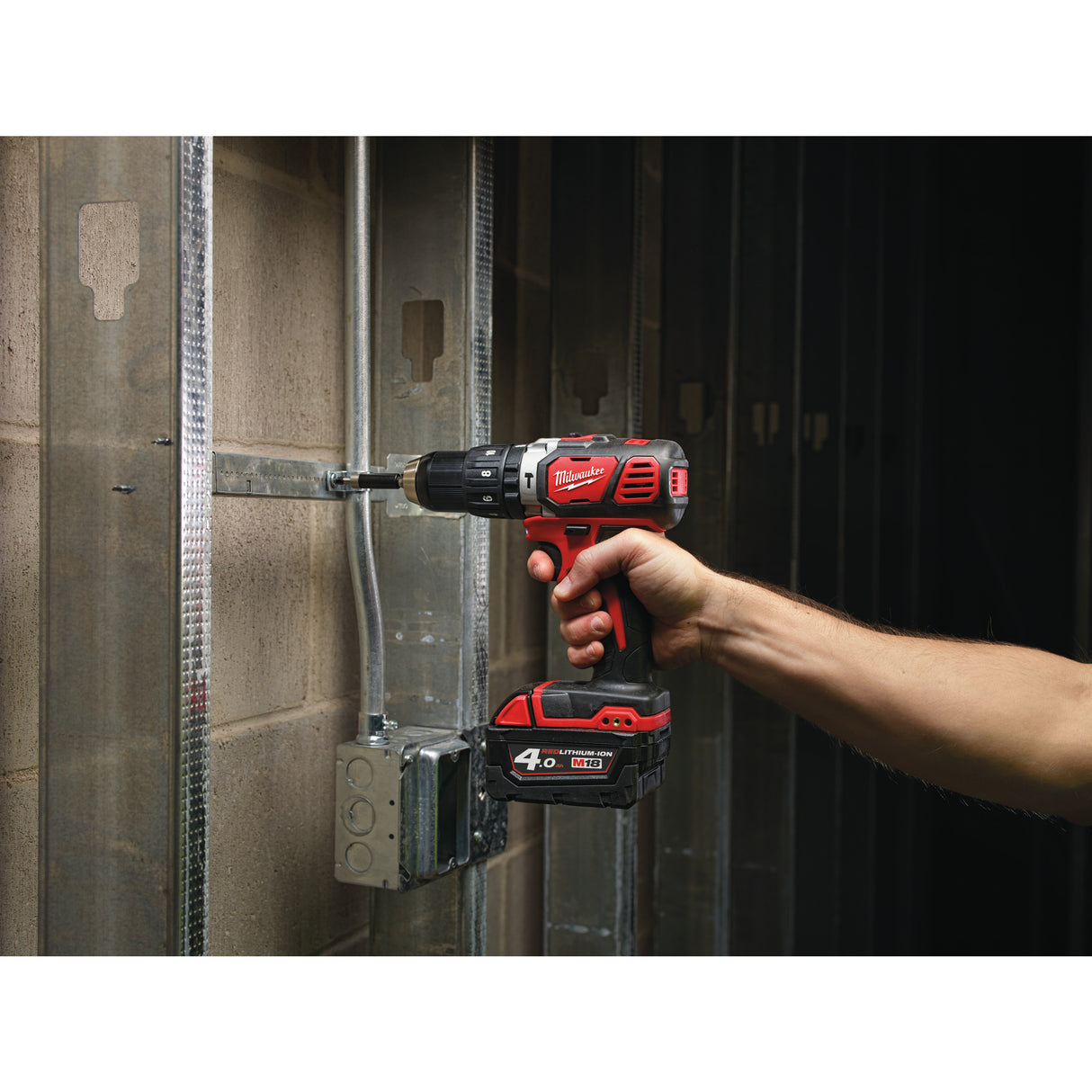 Milwaukee M18bpd-402c mașină de găurit cu acumulator 4933443520