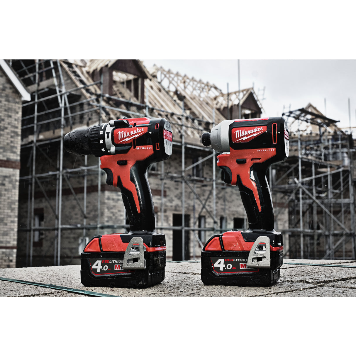 Milwaukee M18cblpp2a-402c set scule   4933464536