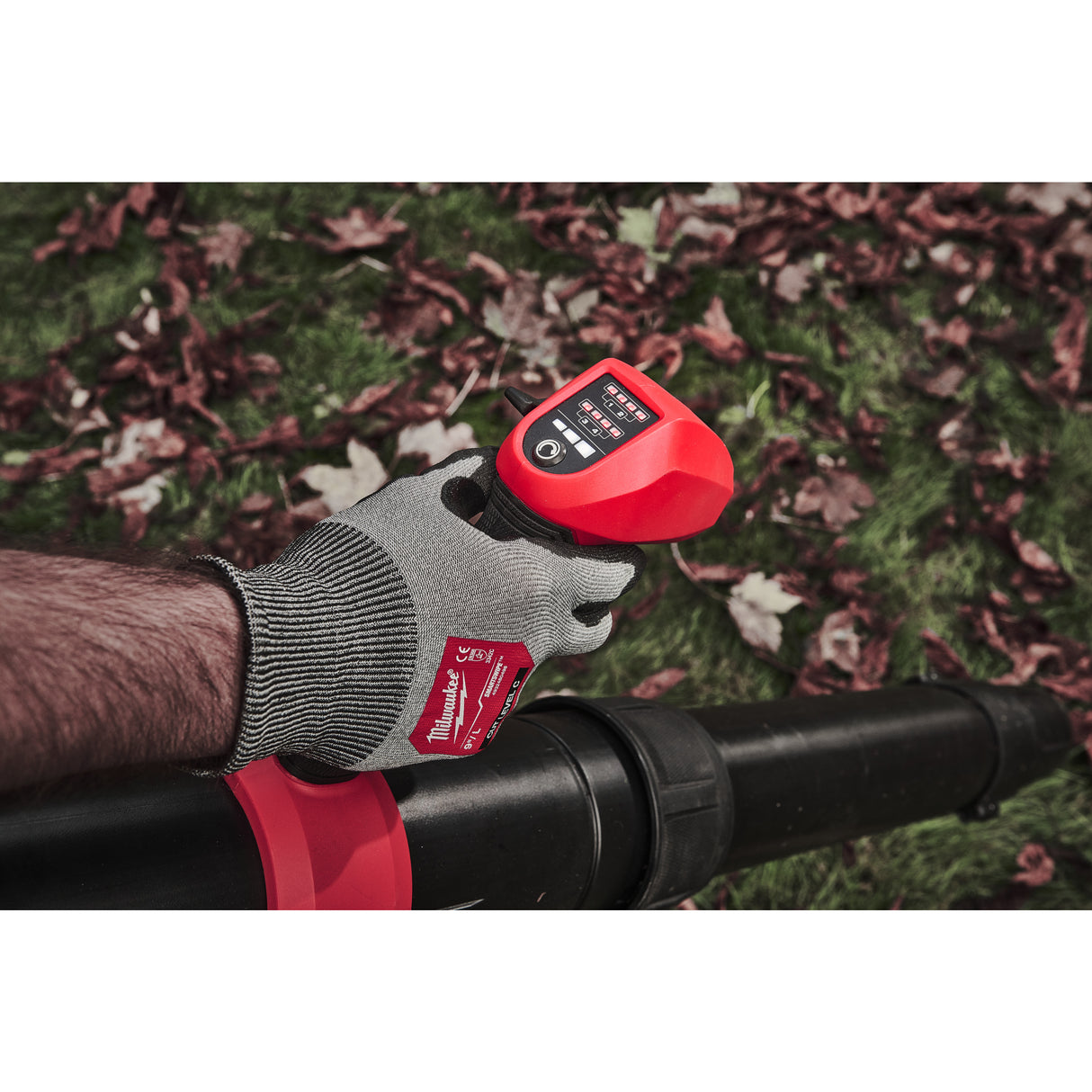 Milwaukee M18f2bpb-124 suflantă tip rucsac, cu 2 acumulatori 4933493213