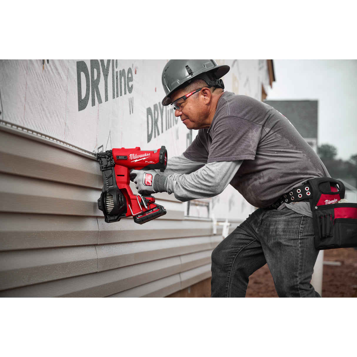 Milwaukee 4933498168 Pistol de bătut cuie M18 FUEL™ în role