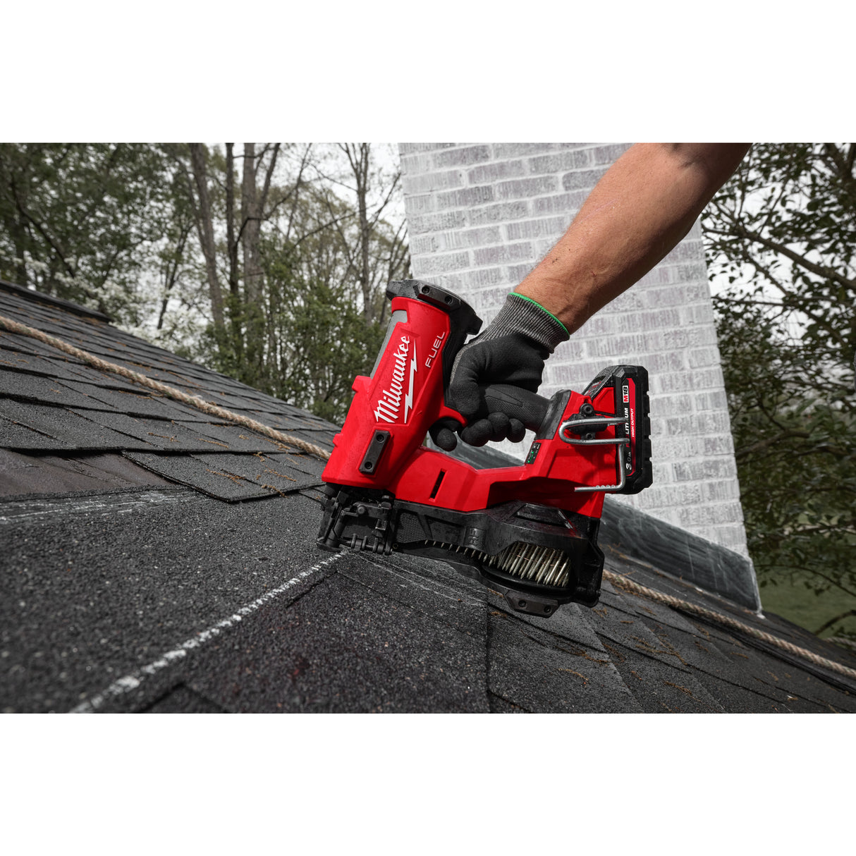 Milwaukee 4933498168 Pistol de bătut cuie M18 FUEL™ în role