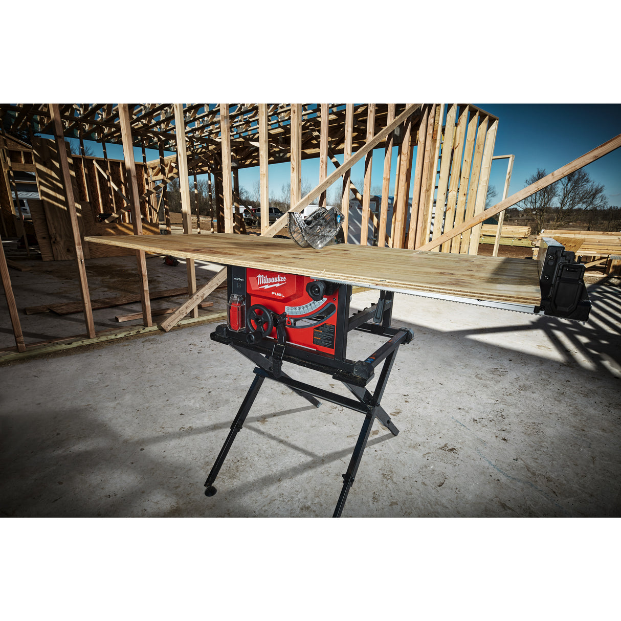 Milwaukee M18fts210-121b fier.circular el.   4933464225