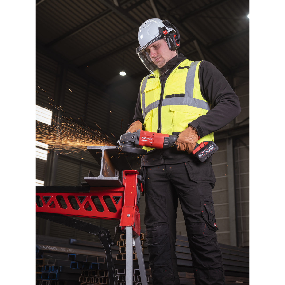 Milwaukee M18oneflag230xpdb-122c Polizor unghiular 230 mm cu frânare și comutator tip clapetă M18 FUEL™ one-key™ 4933499242