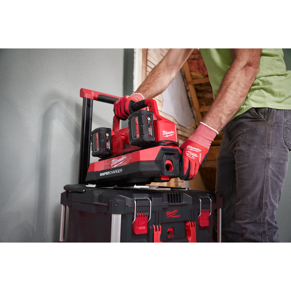 Milwaukee M18pc6 încărcător cu 6 porturiPACKOUT™ 4932480162