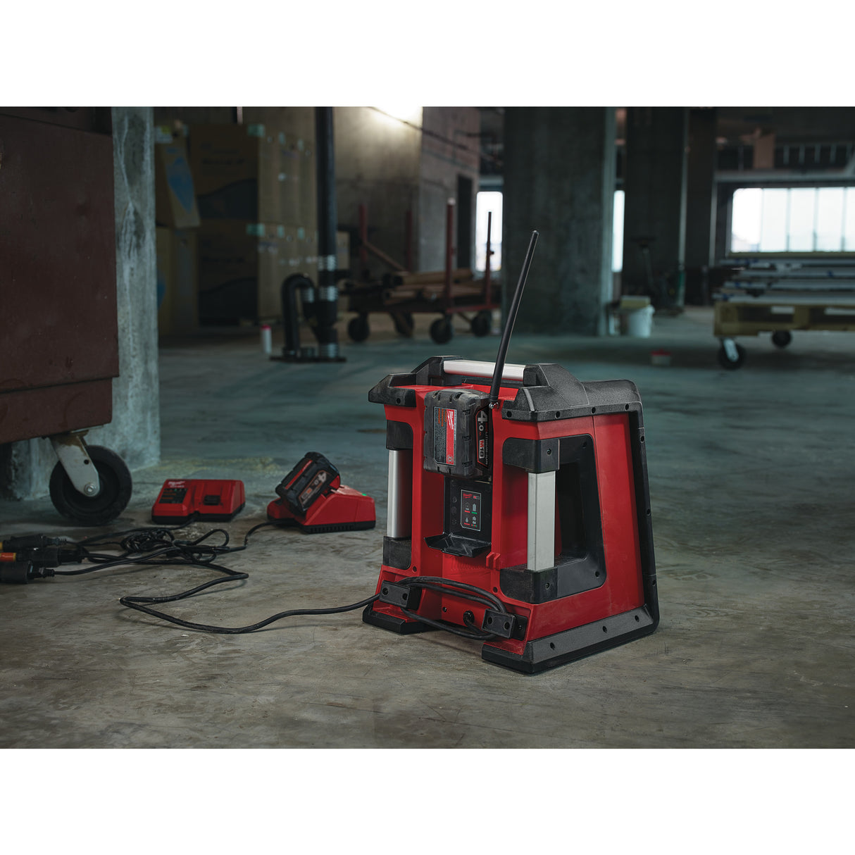 Milwaukee M18rc-0 radio/încărcător acumul.   4933446639