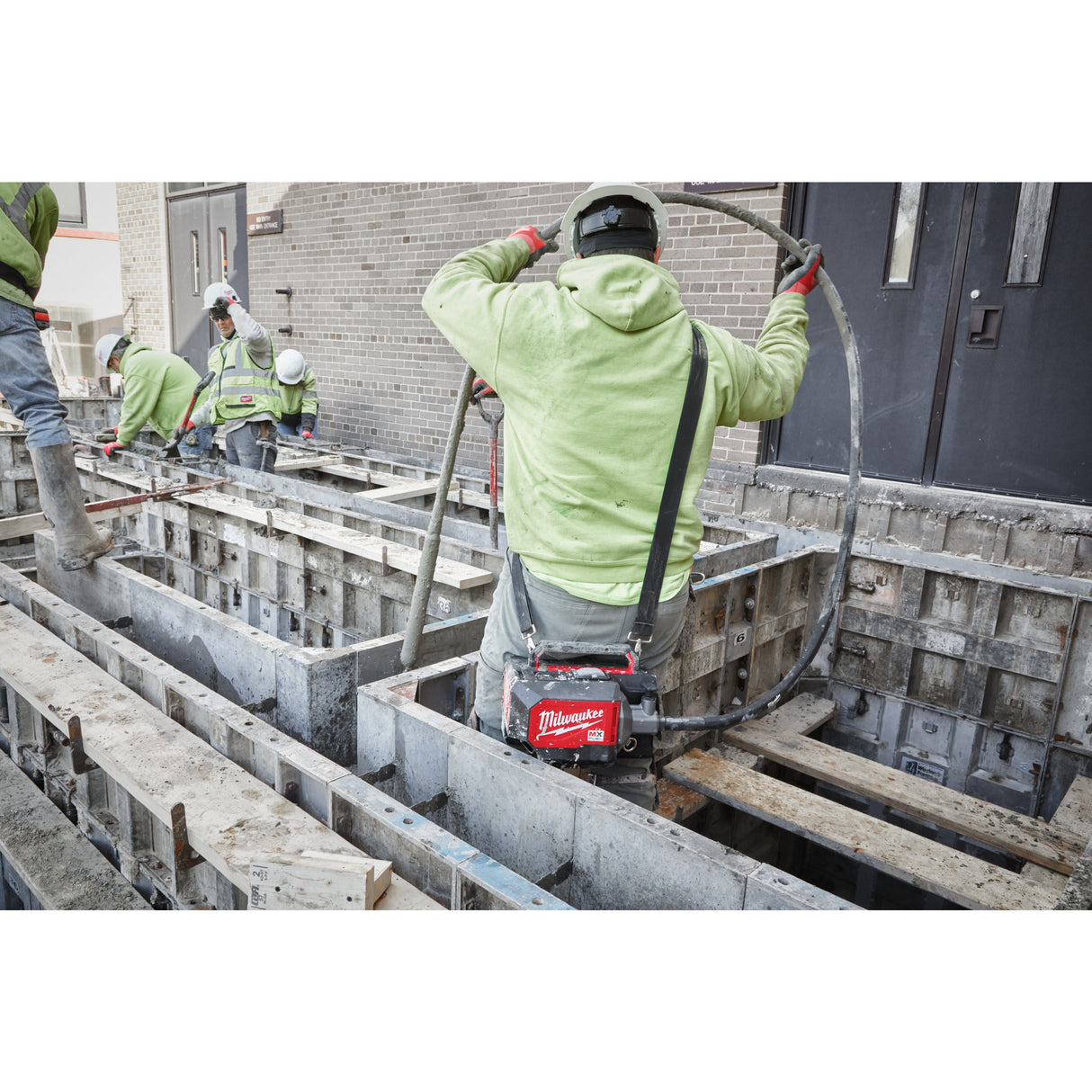 Milwaukee Mxfcvbc-0 vibrator beton servietă   4933479607